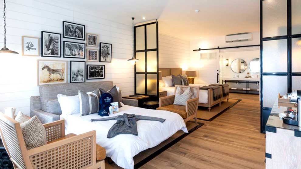 Luxury family safari holiday accommodation 1