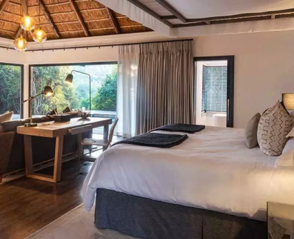 luxury-safari-lodge-South-Africa-1